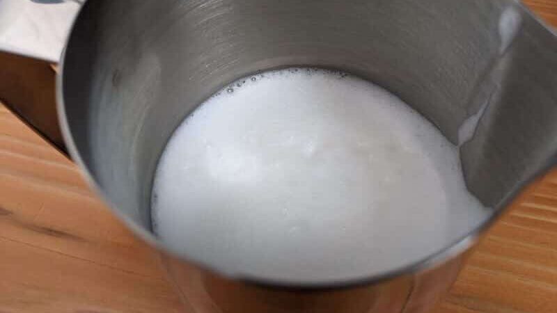 デロンギ マグニフィカSで作ったカプチーノ用のフォームミルクを泡立てるとうるさい