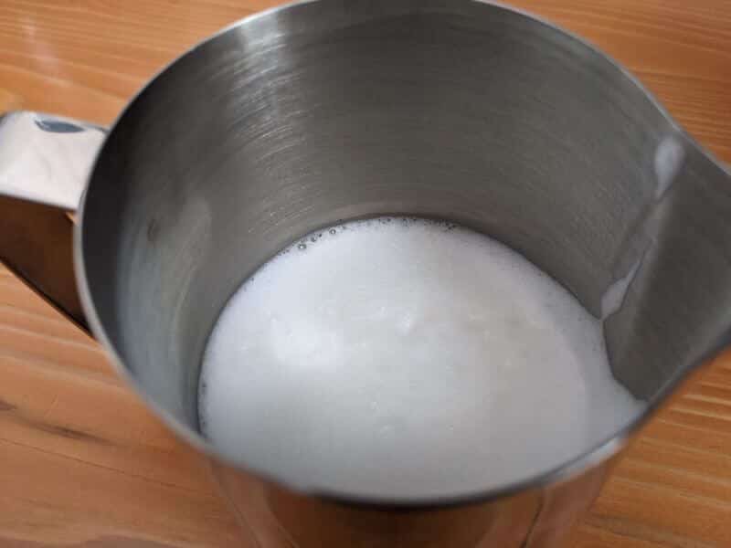 デロンギ マグニフィカSで作ったカプチーノ用のフォームミルクを泡立てるとうるさい