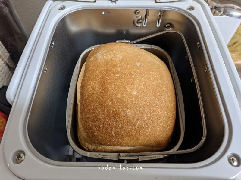 象印のホームベーカリーBB-ST10で焼きあがった食パン