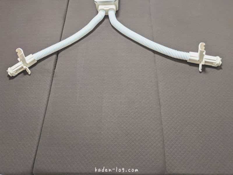 アイリスオーヤマの布団乾燥機カラリエ ツインノズル（KFK-401）は簡単に伸び縮み可能