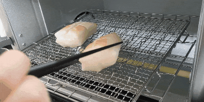 パナソニック ビストロトースターNT-D700は餅がくっつかつキレイに焼けた
