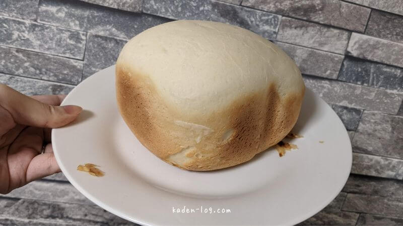 シロカおうちベーカリーベーシックで作った超早焼きパンは表面が白い