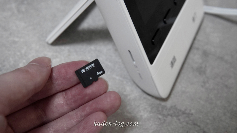 モニターのmicroSDにデータが保存される
